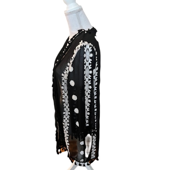 Charlie Paige Lightweight Topper in Black and Cream Large - Picture 2 of 5